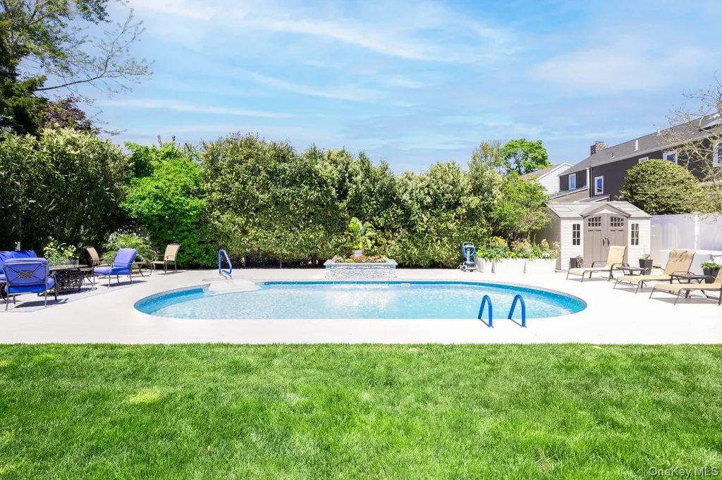 100 Byron Road Merrick NY 11566
