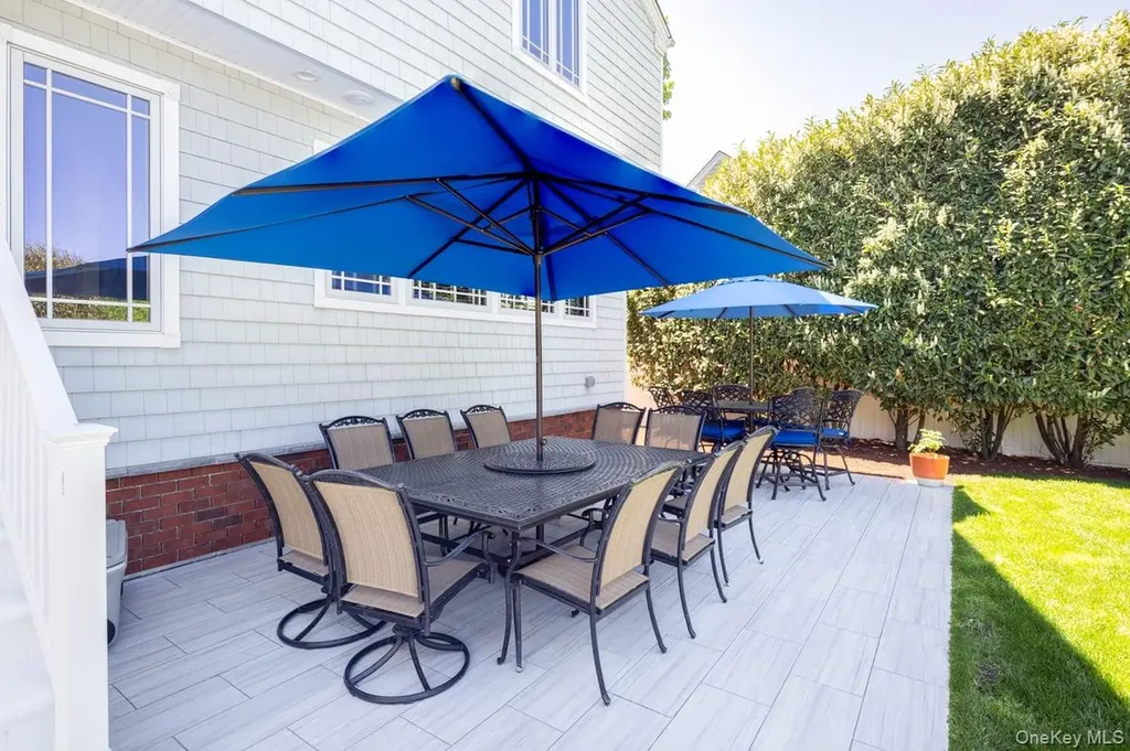 100 Byron Road Merrick NY 11566