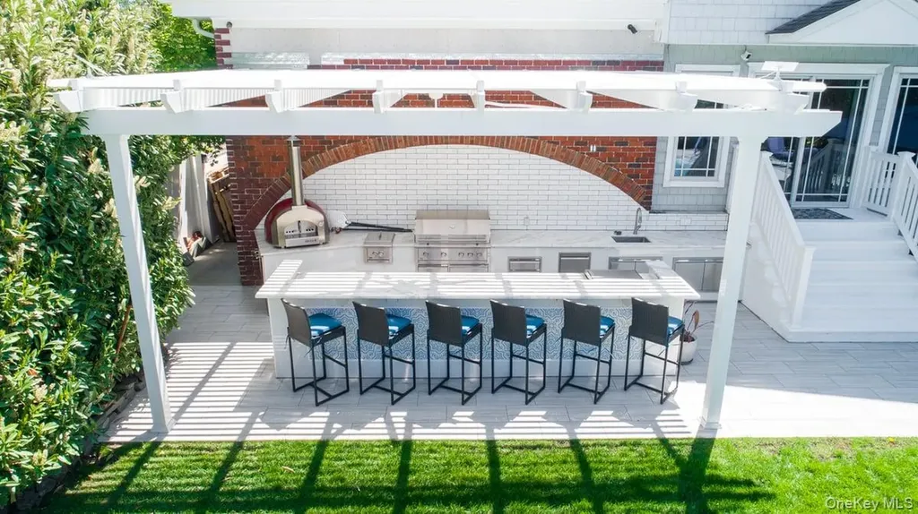 100 Byron Road Merrick NY 11566