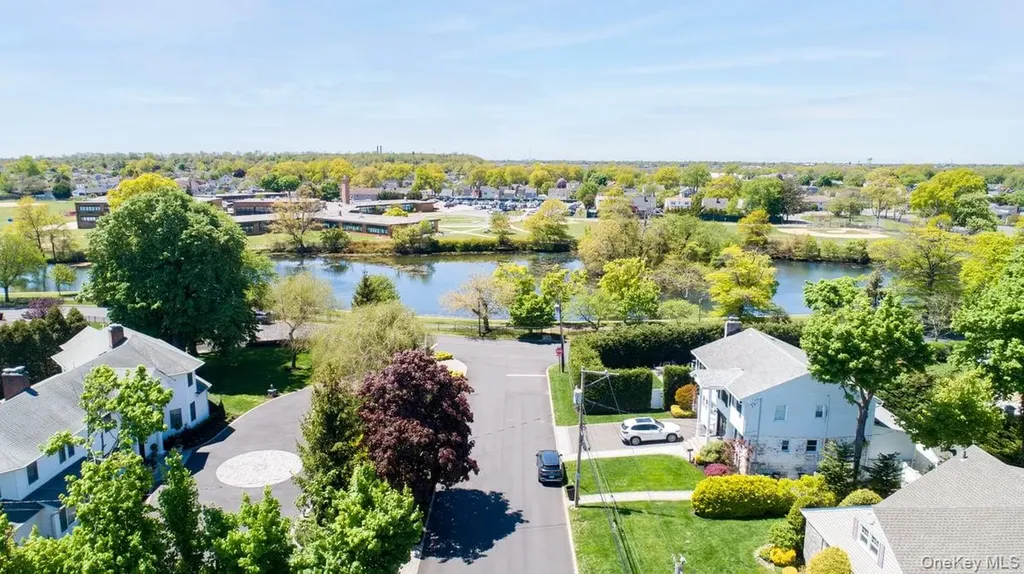 100 Byron Road Merrick NY 11566