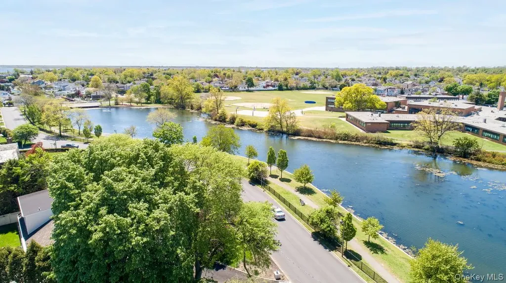 100 Byron Road Merrick NY 11566