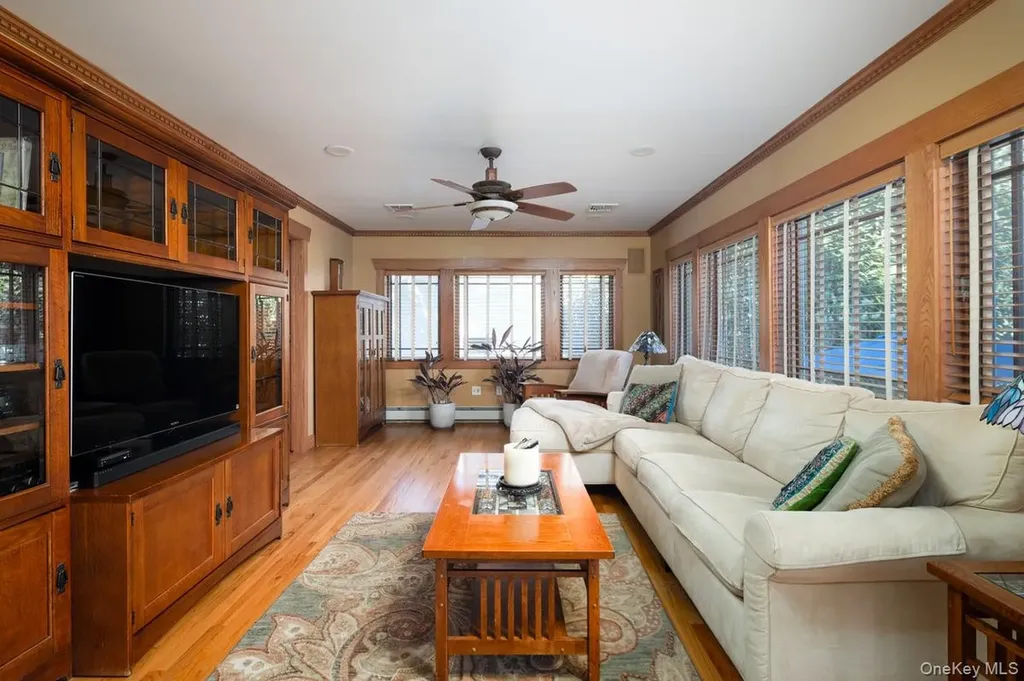 100 Byron Road Merrick NY 11566