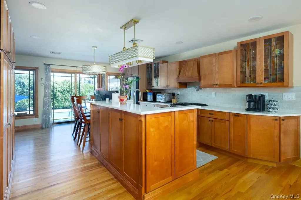 100 Byron Road Merrick NY 11566