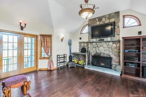 1509 Wad Riv Mnrvl Road Wading River NY 11792
