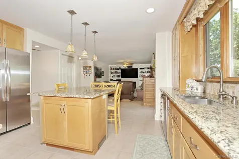 245 W Central Avenue Pearl River NY 10965