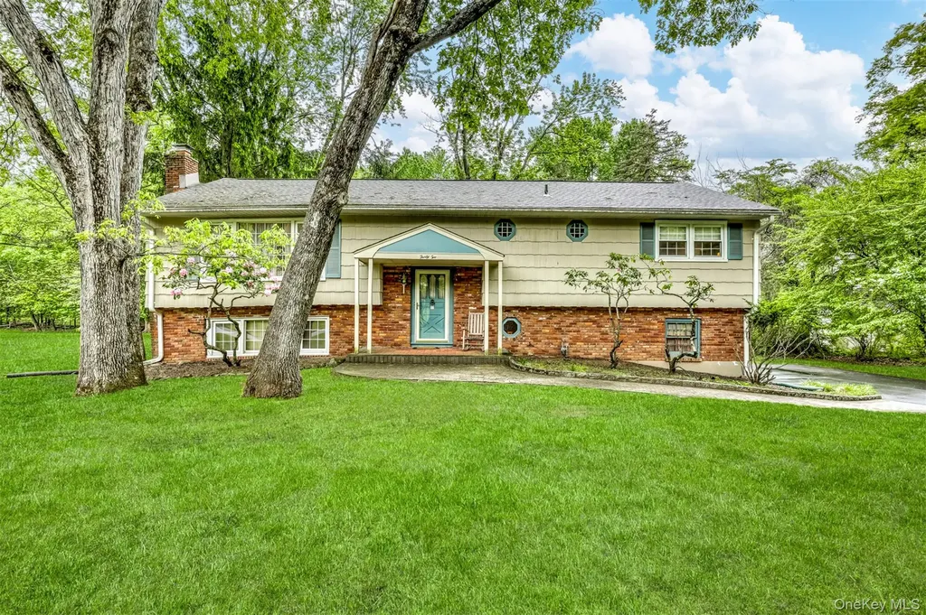 32 Charlotte Drive Spring Valley NY 10977
