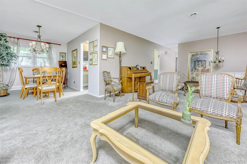32 Charlotte Drive Spring Valley NY 10977