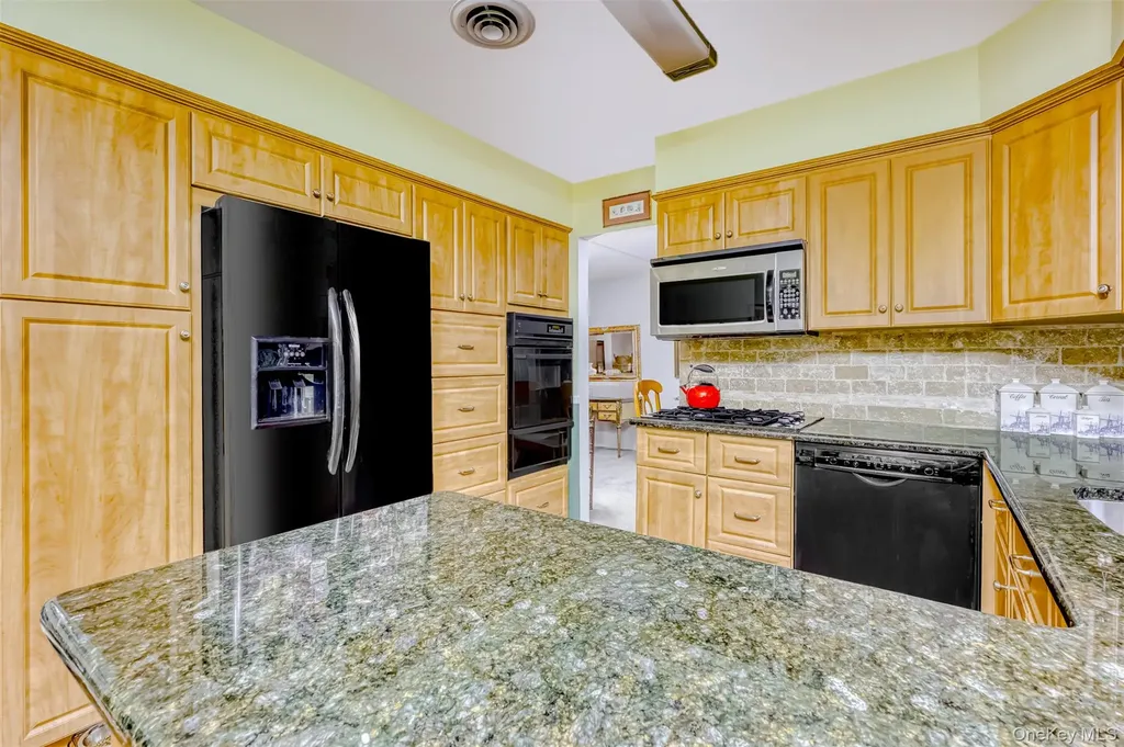 32 Charlotte Drive Spring Valley NY 10977