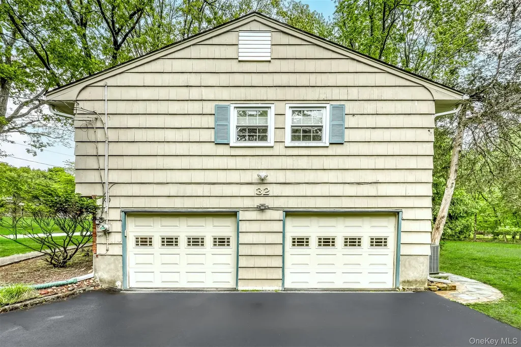 32 Charlotte Drive Spring Valley NY 10977