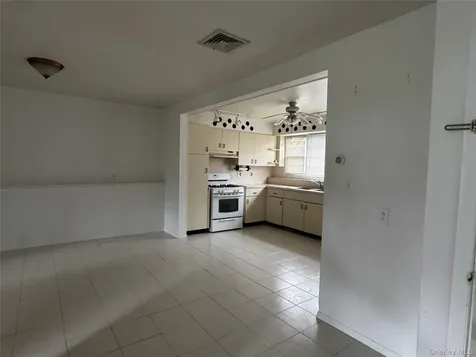 75 Picariello Drive Haverstraw NY 10927