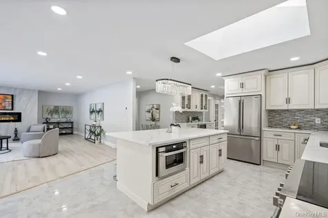 497 Woodbury Road Cold Spring Harbor NY 11724