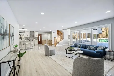 497 Woodbury Road Cold Spring Harbor NY 11724