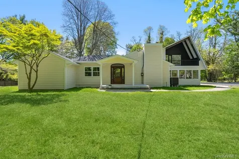 497 Woodbury Road Cold Spring Harbor NY 11724