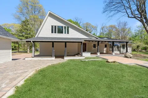 497 Woodbury Road Cold Spring Harbor NY 11724