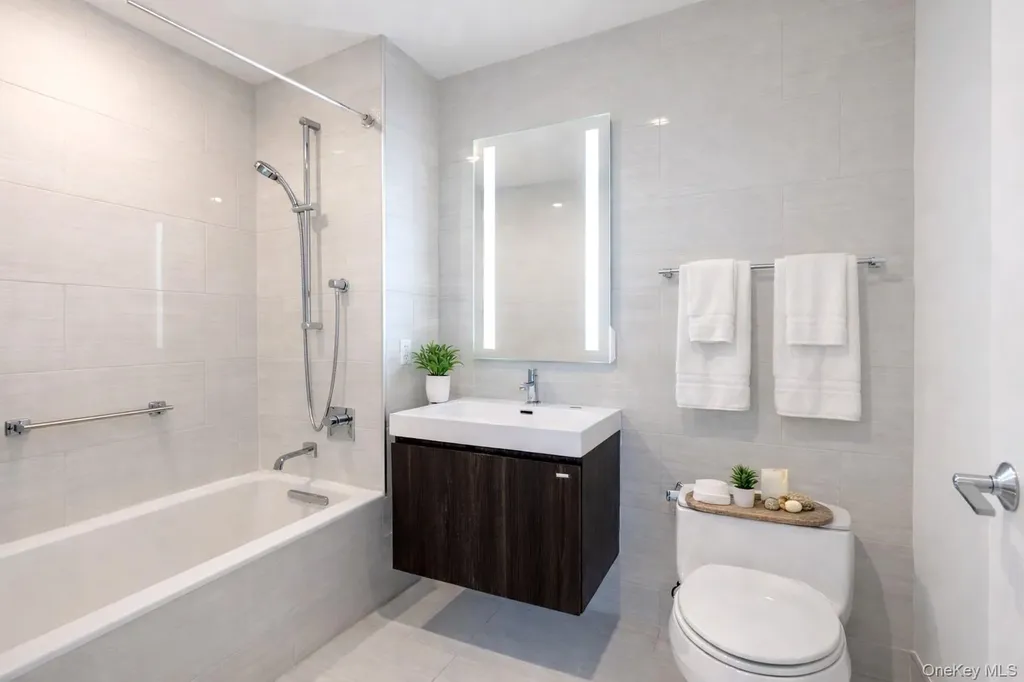 131-05 40th Road Flushing NY 11354