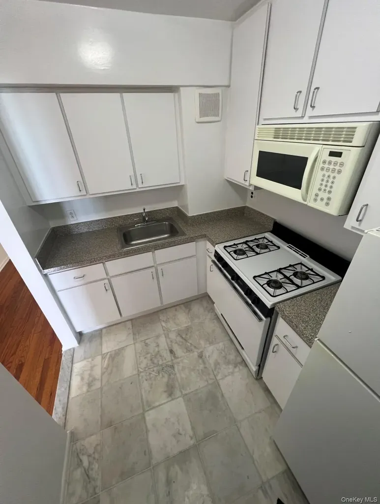 Woodside NY 11377