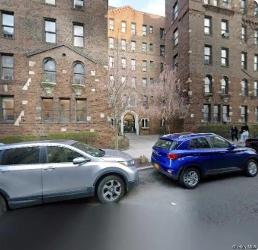 Sunnyside NY 11104