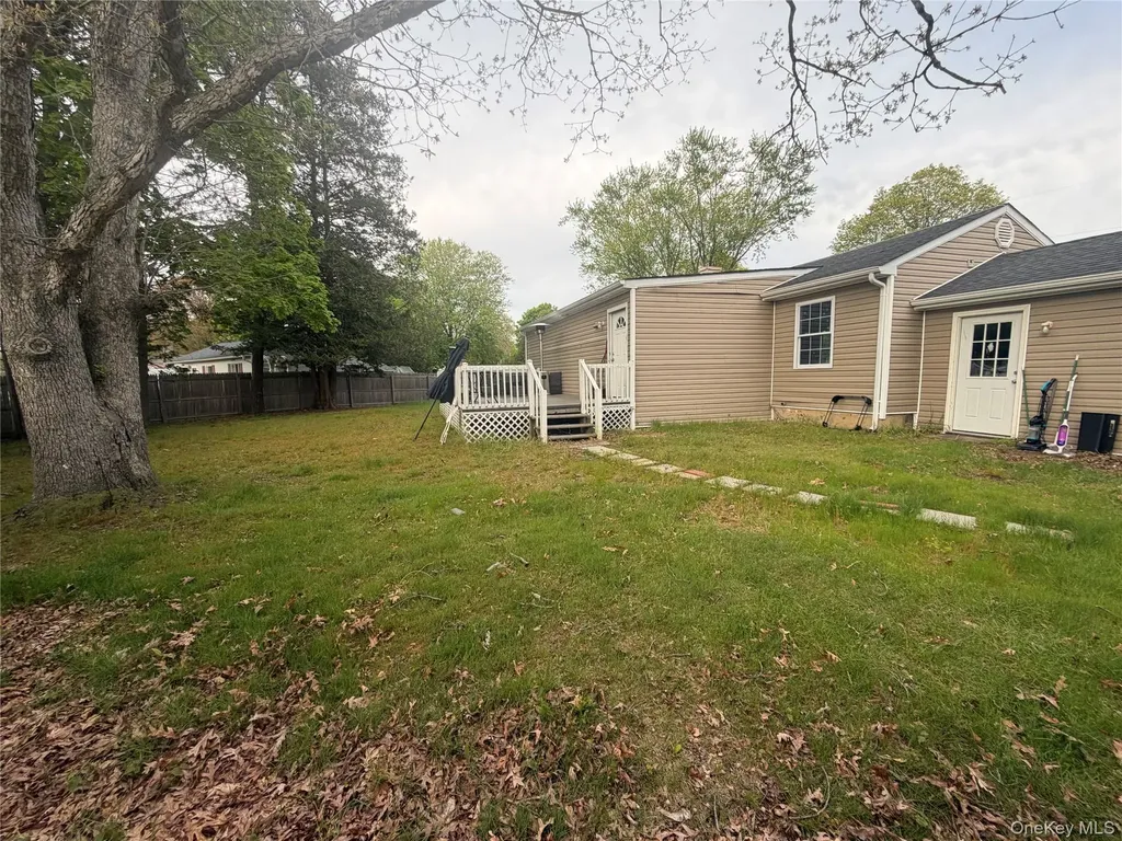 1013 Merriam Road Bay Shore NY 11706
