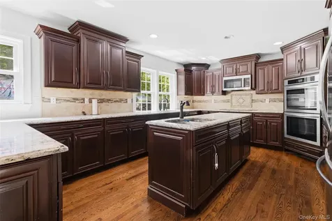 2 Watergate Drive Amawalk NY 10501