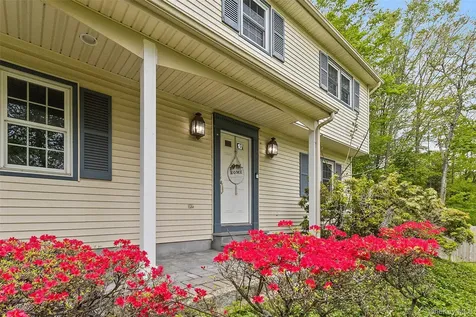 2 Watergate Drive Amawalk NY 10501