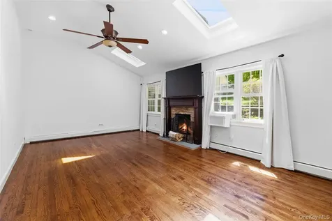 2 Watergate Drive Amawalk NY 10501
