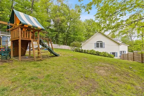 2 Watergate Drive Amawalk NY 10501