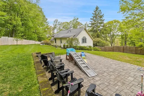 2 Watergate Drive Amawalk NY 10501