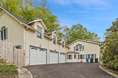 2 Watergate Drive Amawalk NY 10501