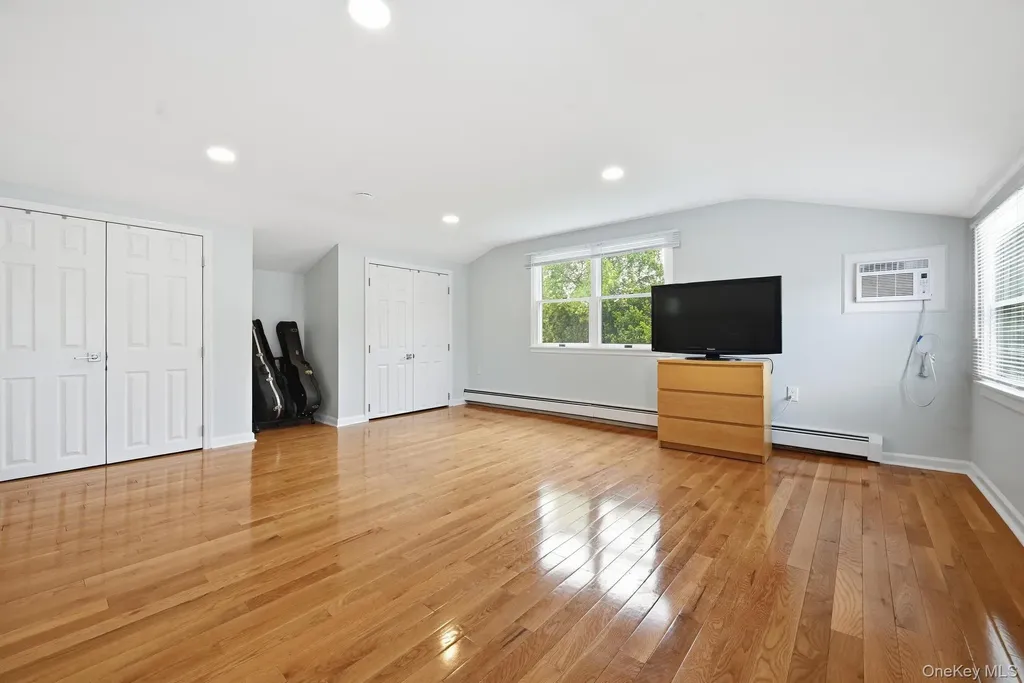 249 N 6th Street Bethpage NY 11714