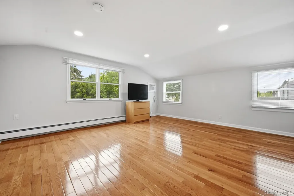 249 N 6th Street Bethpage NY 11714