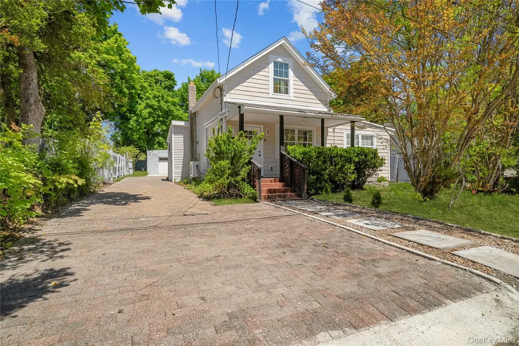 37 Hoffman Drive Kings Park NY 11754