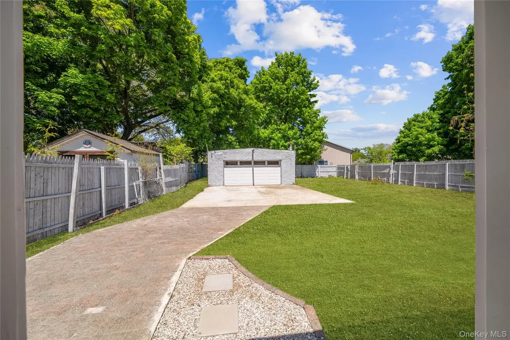 37 Hoffman Drive Kings Park NY 11754