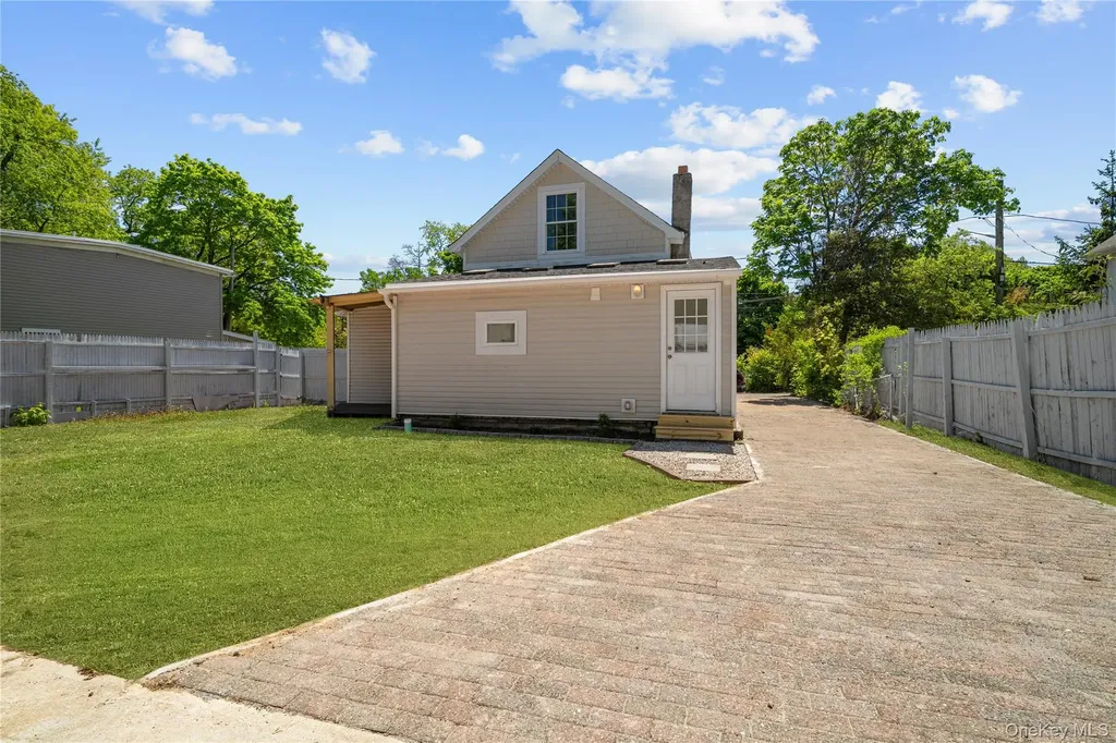 37 Hoffman Drive Kings Park NY 11754