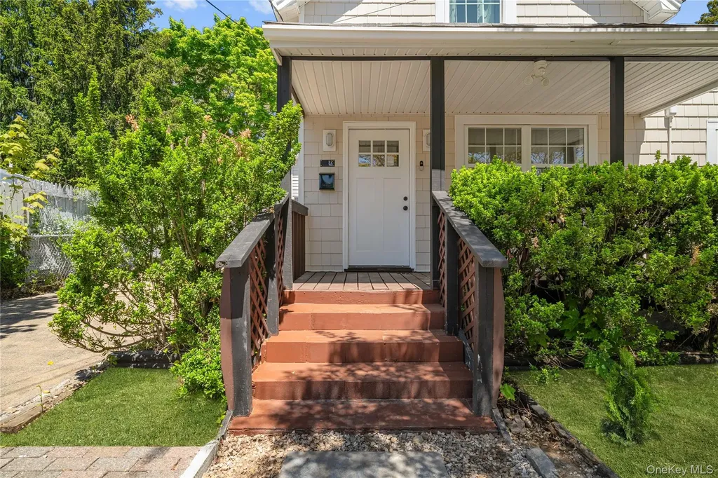 37 Hoffman Drive Kings Park NY 11754