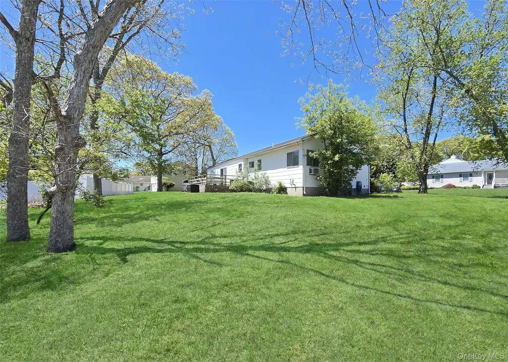 199 Stanley Drive Centereach NY 11720