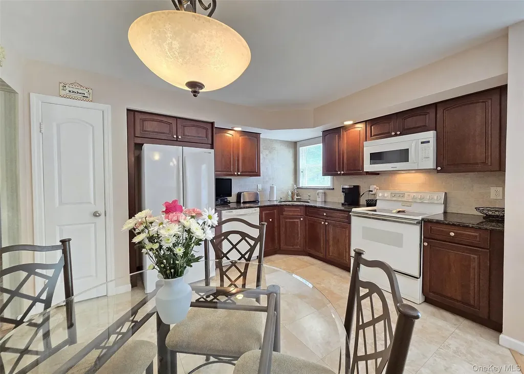 199 Stanley Drive Centereach NY 11720