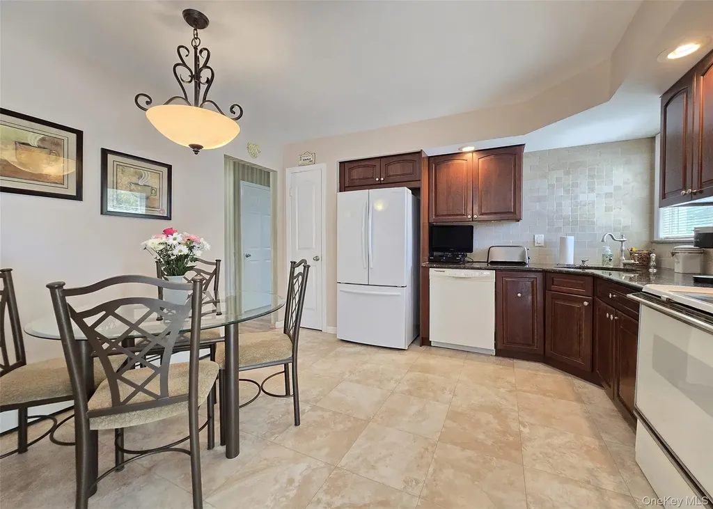 199 Stanley Drive Centereach NY 11720