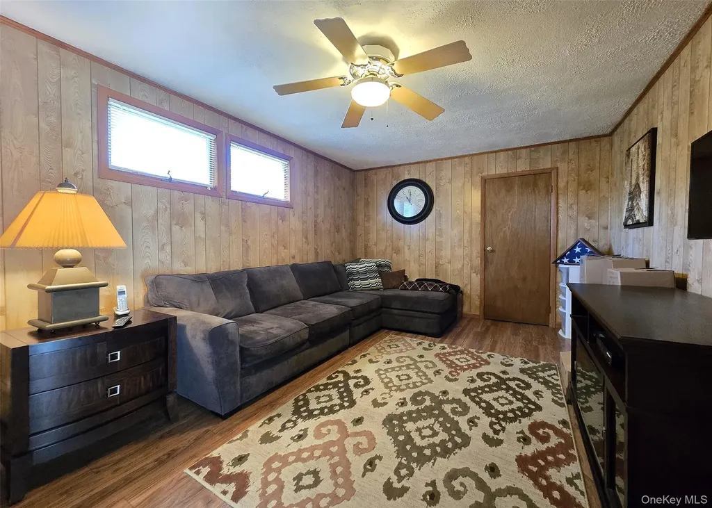 199 Stanley Drive Centereach NY 11720