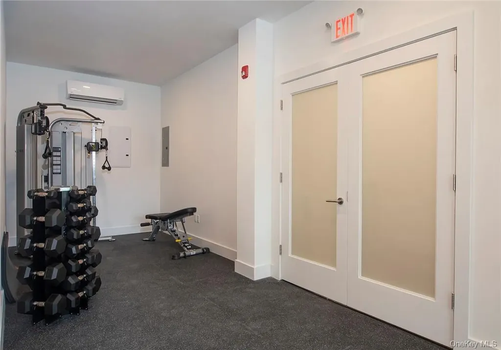 8 Boulevard W Pelham NY 10803