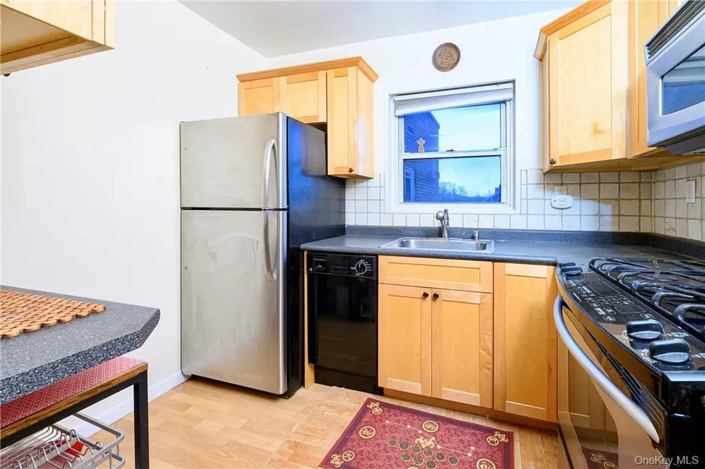 330 S Broadway Tarrytown NY 10591