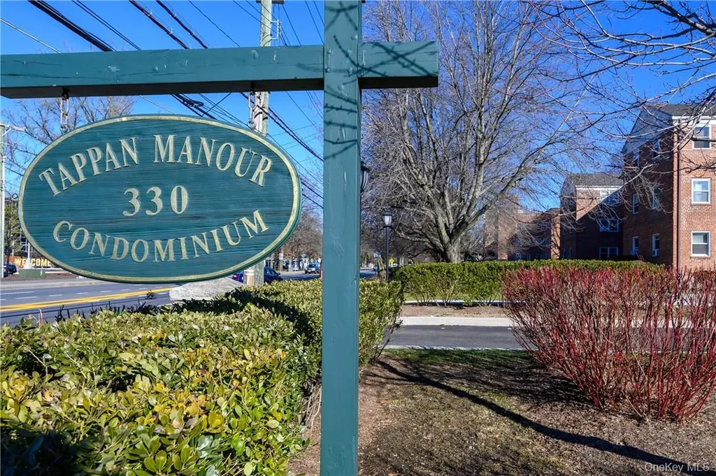 330 S Broadway Tarrytown NY 10591