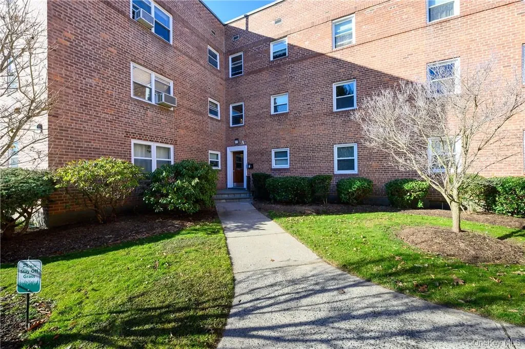330 S Broadway Tarrytown NY 10591