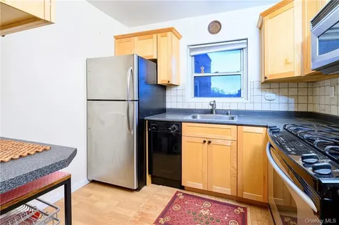 330 S Broadway Tarrytown NY 10591