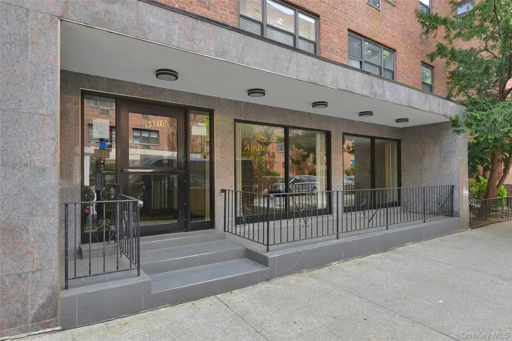 99-10 60ave Corona NY 11368