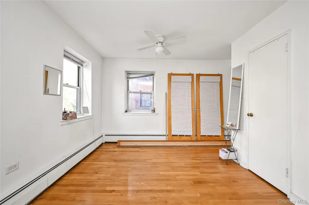 99-10 60ave Corona NY 11368