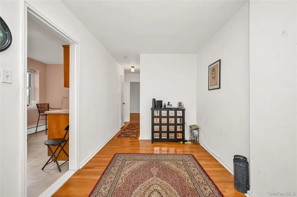 99-10 60ave Corona NY 11368