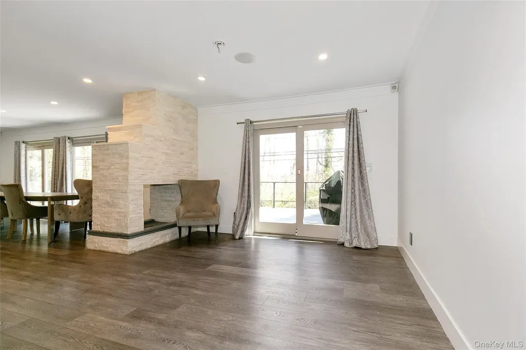 22 Olive Street Great Neck NY 11020