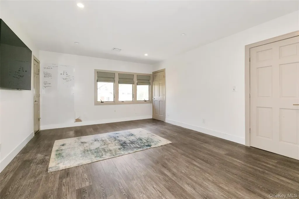 22 Olive Street Great Neck NY 11020