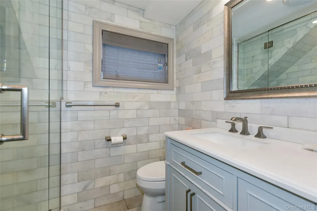 22 Olive Street Great Neck NY 11020