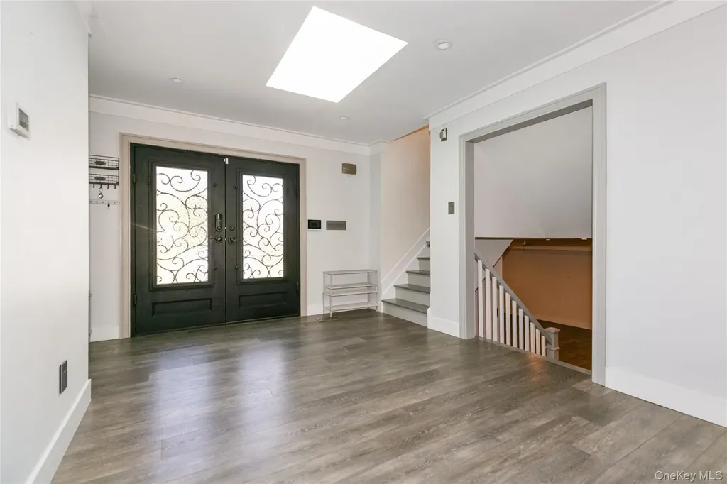 22 Olive Street Great Neck NY 11020